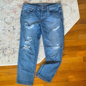 Boy crop American eagle distressed jeans